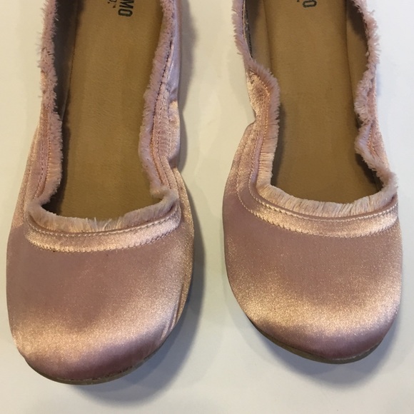Mossimo ONO Pink Satin Ballet Flats w/ Fringe - Picture 3 of 8